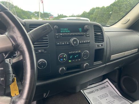 Used 2008 GMC Sierra 1500 SLE w/ Pro Grade Edition AWD/4WD image 12