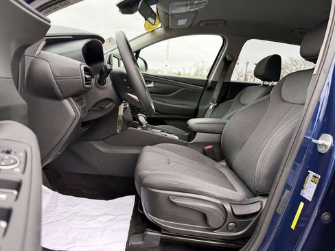 Used 2019 Hyundai Santa Fe SE FWD image 16