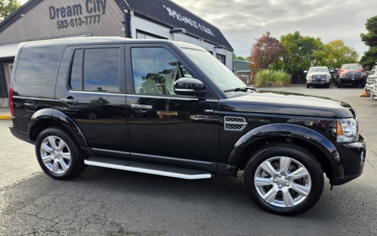 Used 2016 Land Rover LR4 HSE Silver Edition AWD/4WD image 4