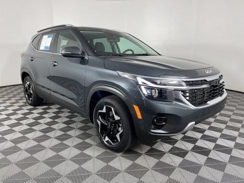 Used 2024 Kia Seltos EX AWD/4WD image 1
