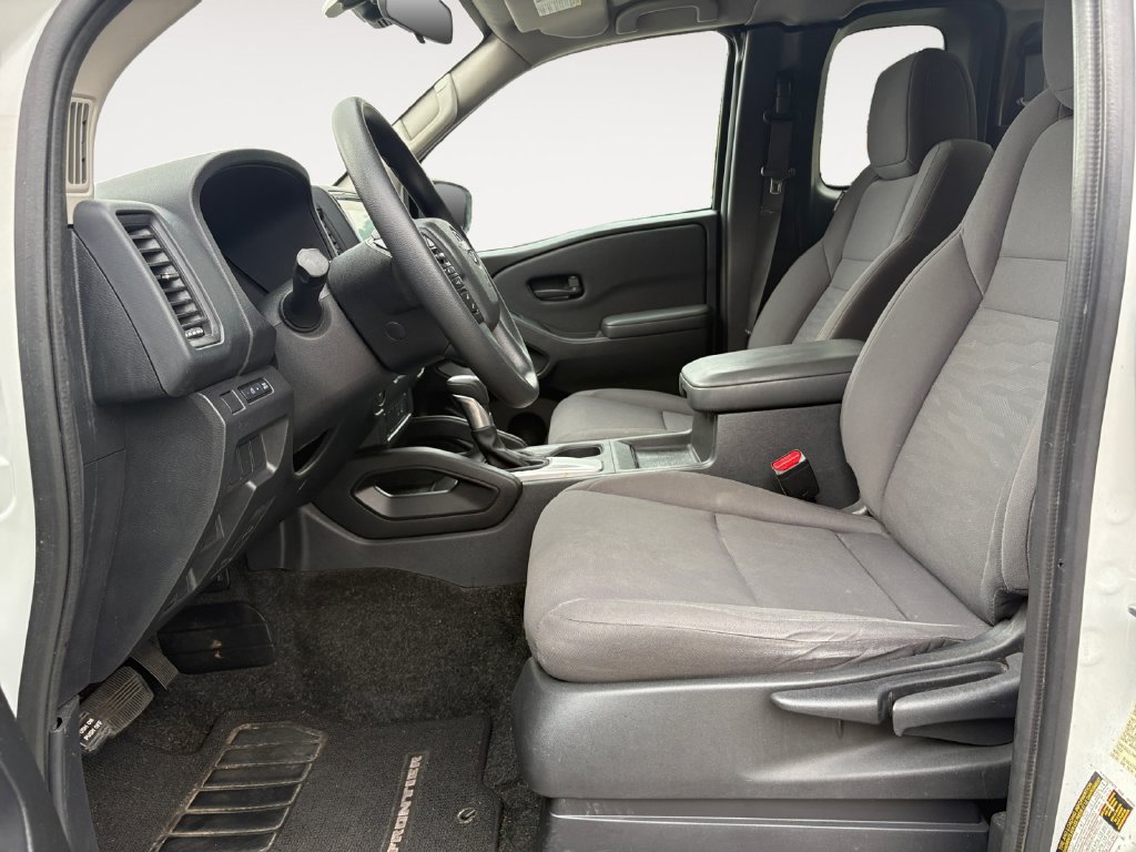 Used 2022 Nissan Frontier S RWD image 9