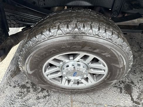 Used 2017 Ford F250 Lariat w/ Lariat Value Package image 9