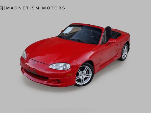 Used 2005 MAZDA MX-5 Miata w/ Convenience Pkg image 3