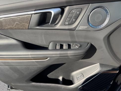 Certified 2025 Buick Enclave Avenir w/ Super Cruise Package image 16