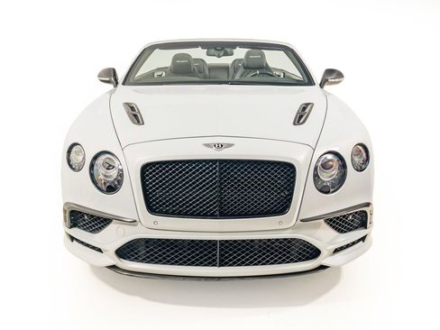 Used 2018 Bentley Continental GT Supersports AWD/4WD image 16