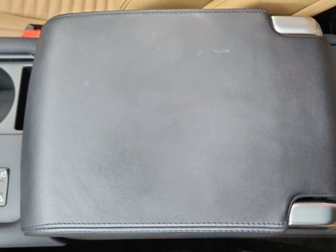 Used 2023 Land Rover Discovery S R-Dynamic image 55