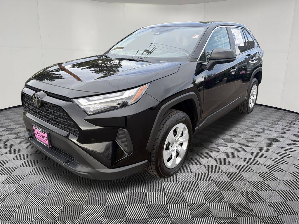 Used 2025 Toyota RAV4 LE AWD/4WD image 3