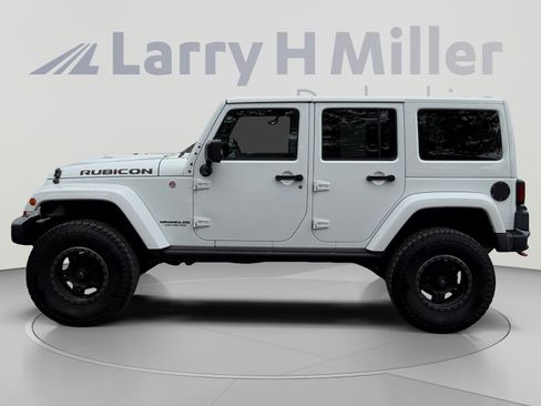Used 2016 Jeep Wrangler Unlimited Rubicon AWD/4WD image 2