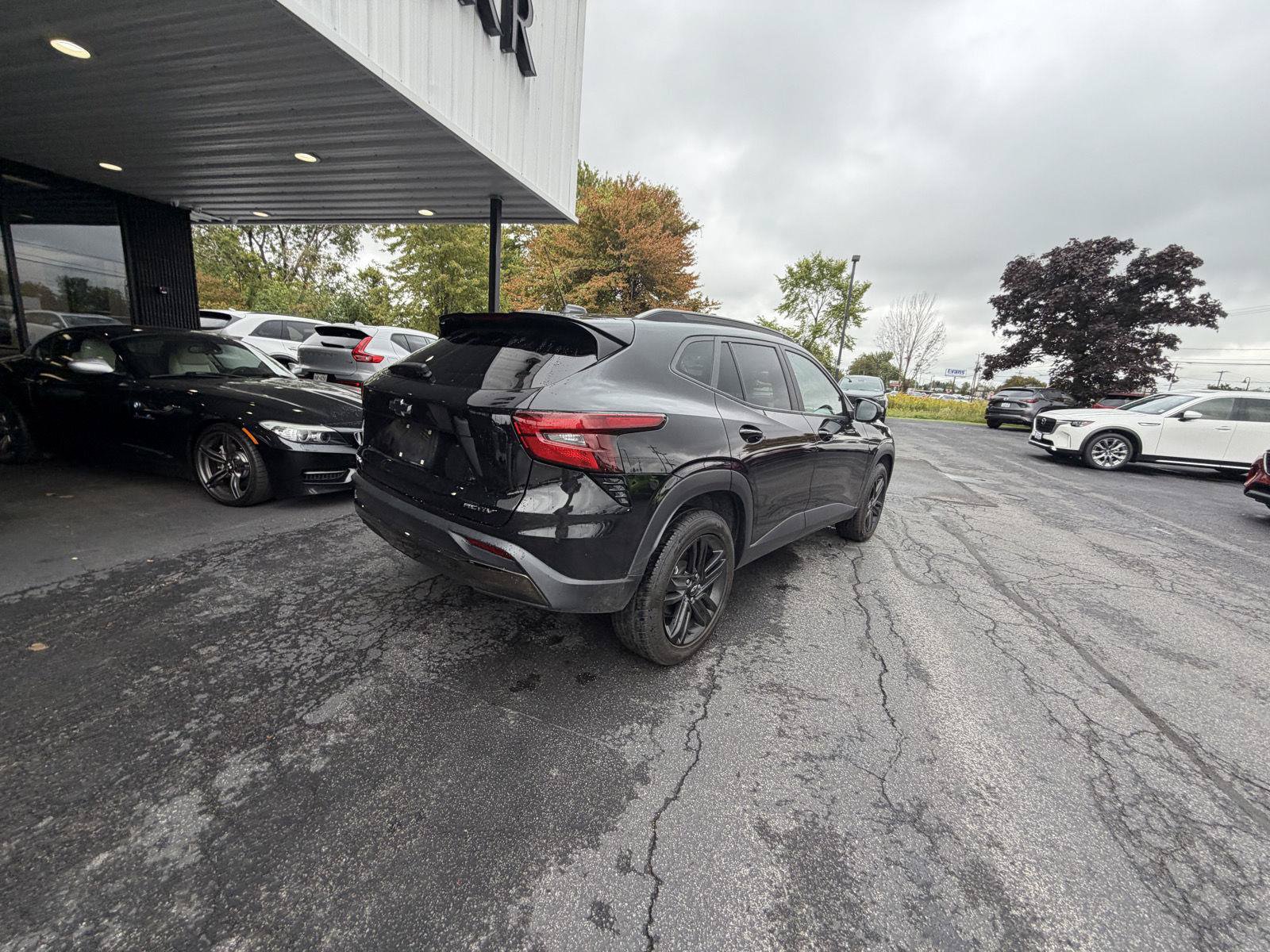 Used 2024 Chevrolet Trax ACTIV w/ Sunroof Package FWD image 8
