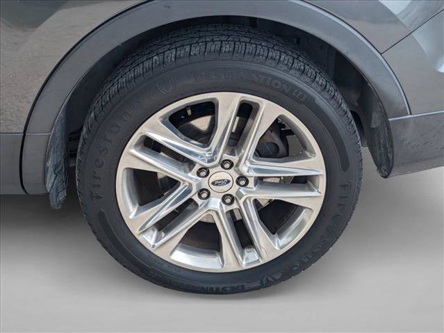 Used 2017 Ford Explorer Limited w/ Equipment Group 301A FWD image 10