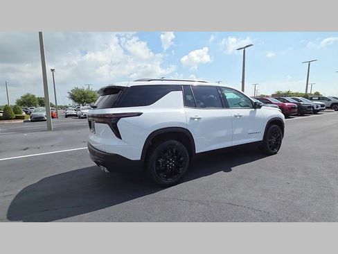 New 2026 Chevrolet Traverse LT w/ Midnight/Sport Edition FWD image 18