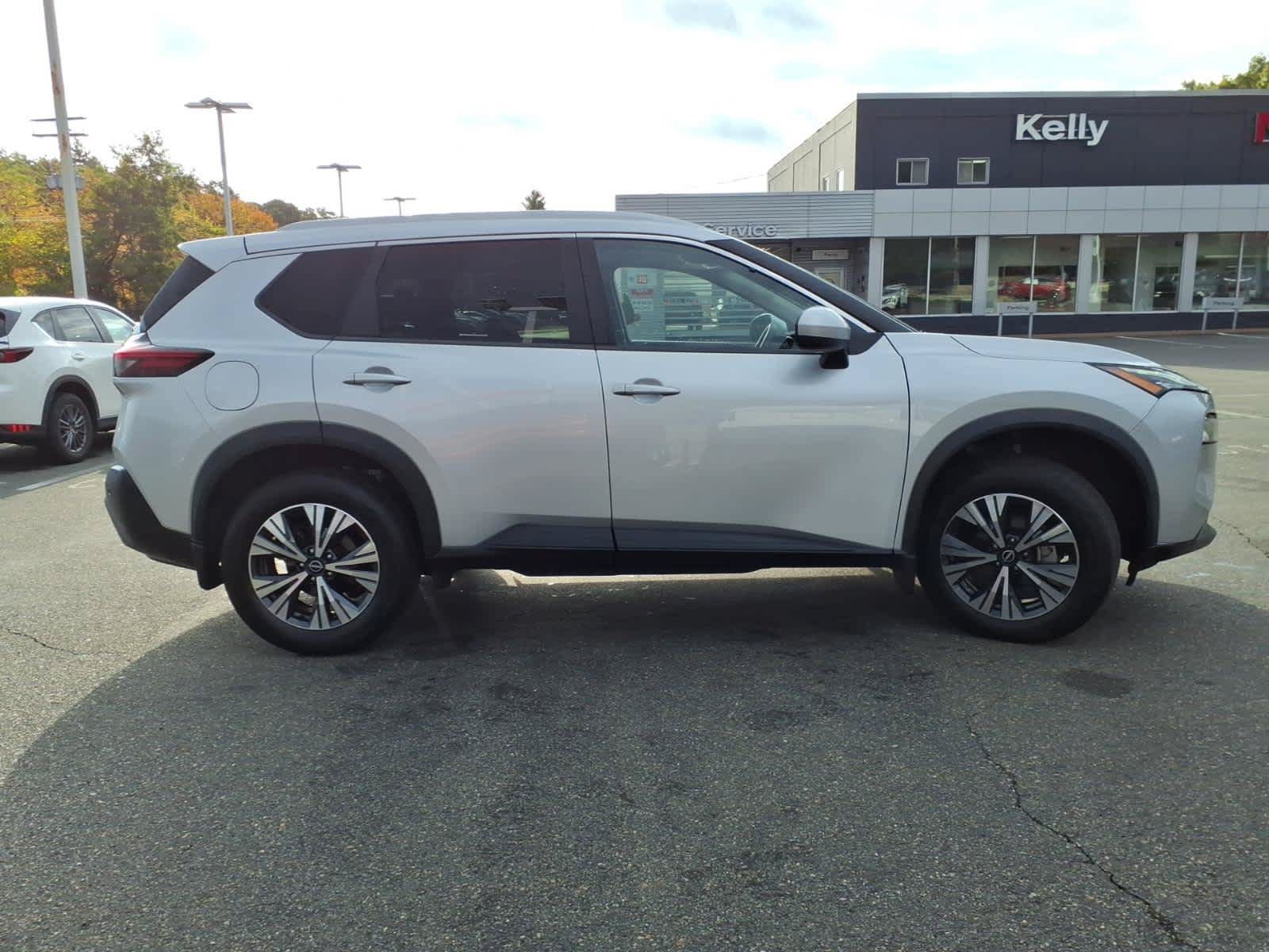 Used 2023 Nissan Rogue SV w/ SV Premium B Package AWD/4WD image 4