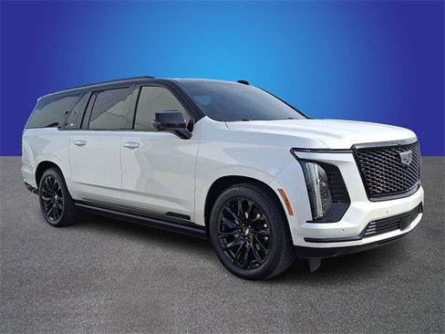 Certified 2025 Cadillac Escalade ESV Sport Platinum image 3