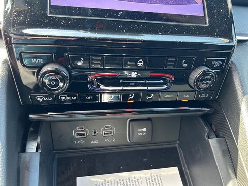 New 2025 Jeep Grand Cherokee L Altitude image 14