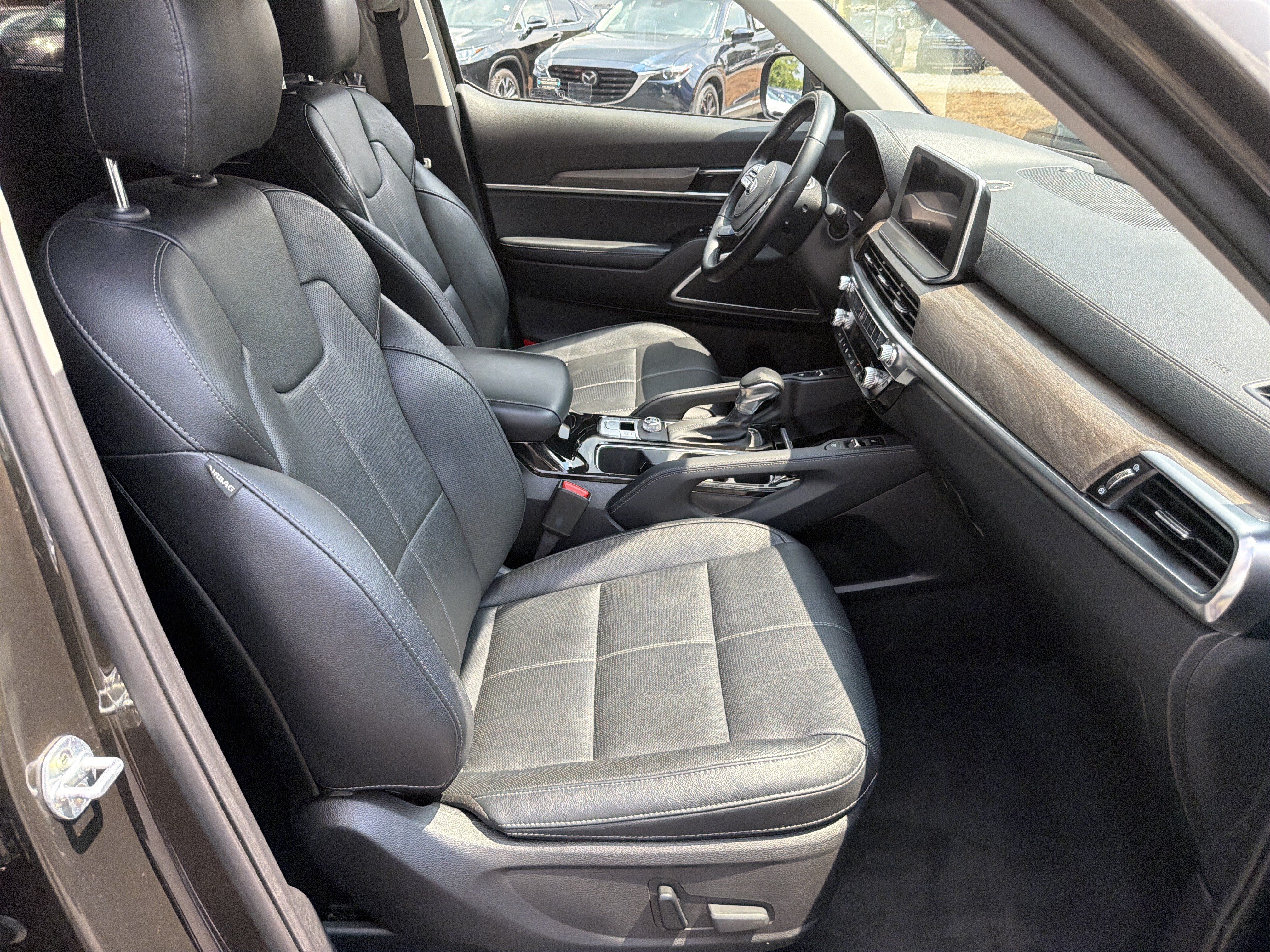 Used 2020 Kia Telluride EX w/ EX Premium Package FWD image 13