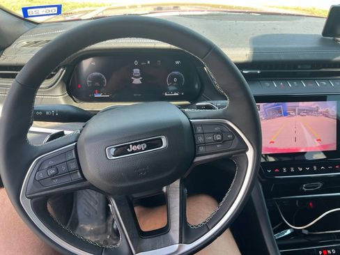 Used 2026 Jeep Grand Cherokee L Limited RWD image 10