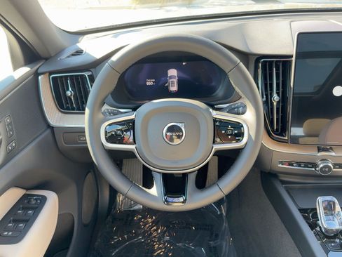 Used 2026 Volvo XC60 B5 Plus w/ Climate Package AWD/4WD image 18