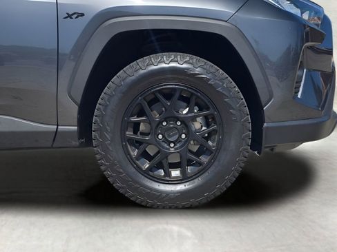 Used 2021 Toyota RAV4 XLE image 30