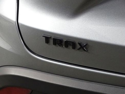 Used 2024 Chevrolet Trax LS image 42