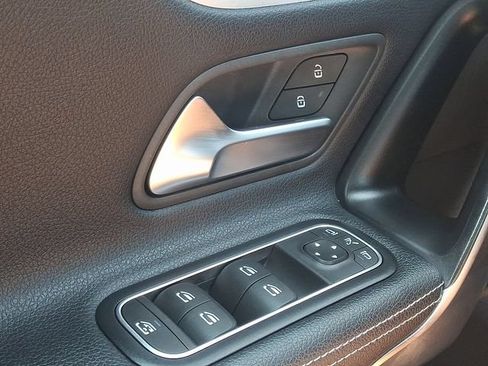 Used 2025 Mercedes-Benz CLA 250 4MATIC image 22