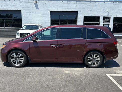 Used 2015 Honda Odyssey Touring Elite image 4