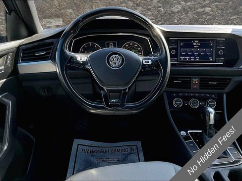 Used 2020 Volkswagen Jetta R-Line FWD image 4