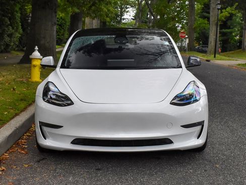 Used 2023 Tesla Model 3 Standard Range image 13