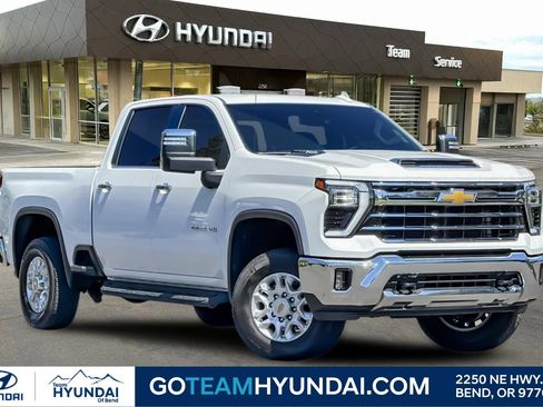 Used 2024 Chevrolet Silverado 2500 LTZ AWD/4WD image 1