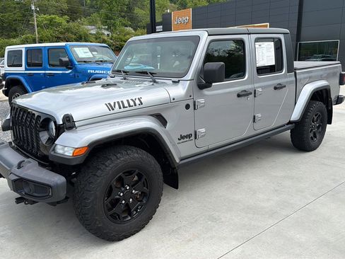 Used 2021 Jeep Gladiator Sport AWD/4WD image 7