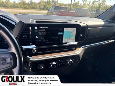 Used 2022 GMC Sierra 1500 Elevation image 18