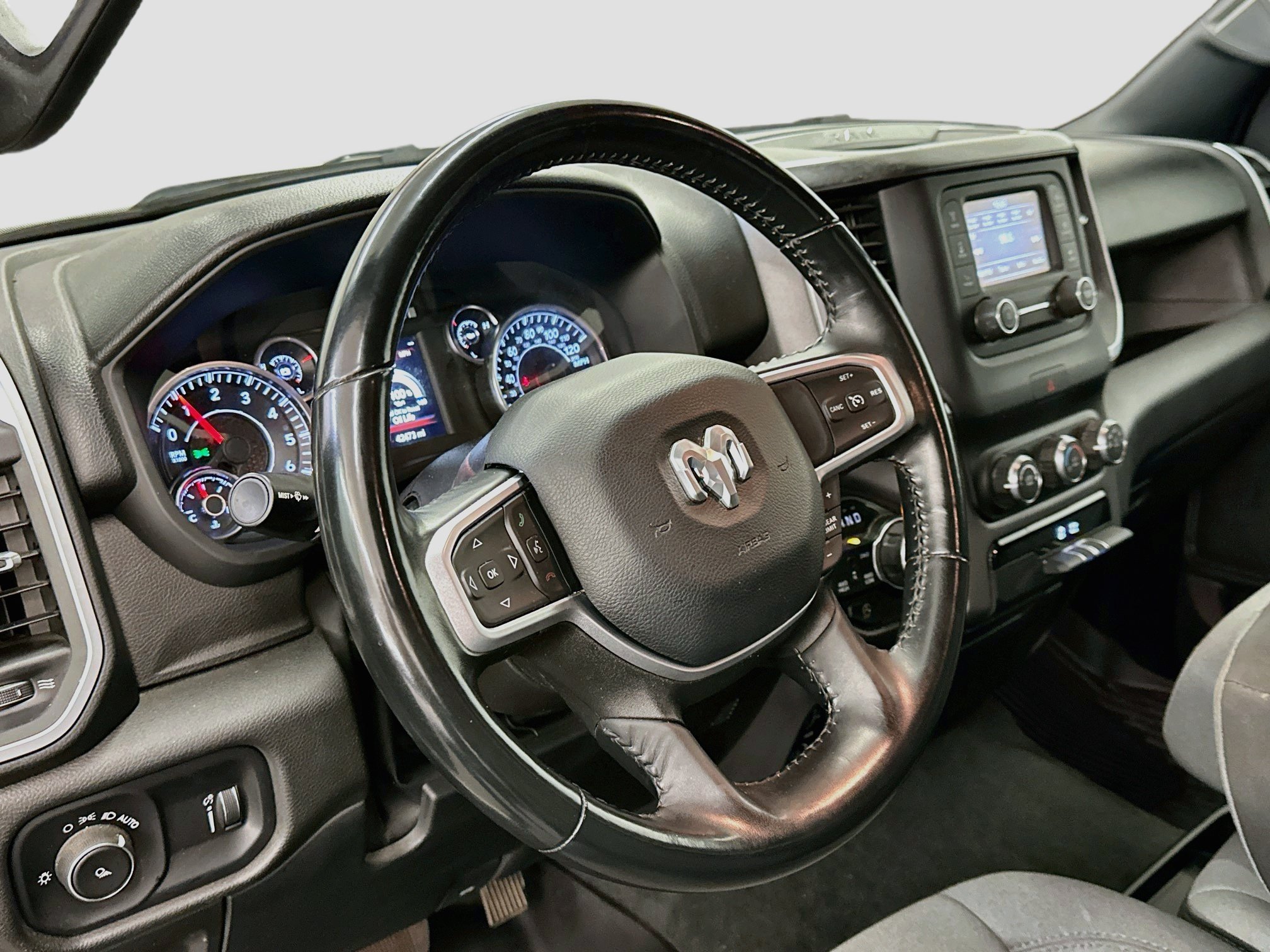 Used 2023 RAM 1500 Big Horn AWD/4WD image 18