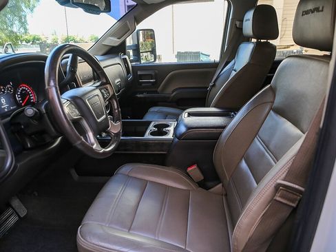 Used 2015 GMC Sierra 3500 Denali w/ Duramax Plus Package image 29