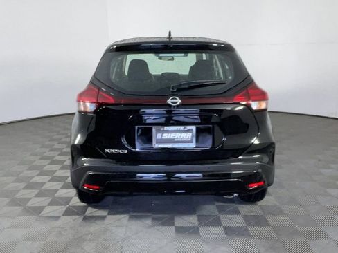 New 2025 Nissan Kicks Play S image 5