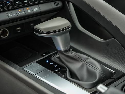 Certified 2025 Hyundai Elantra Sport image 20