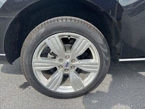 Used 2024 Ford Expedition Max Platinum image 11