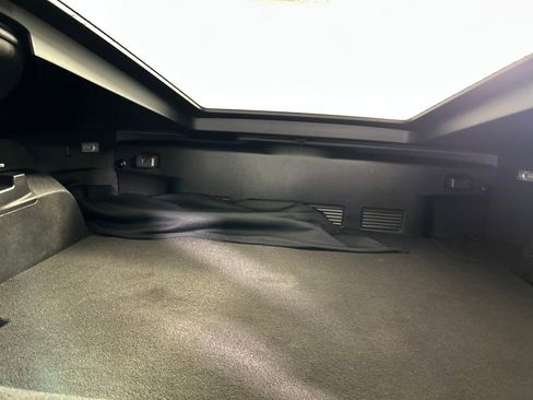 Used 2019 Chevrolet Corvette Stingray Coupe w/ 1LT image 17