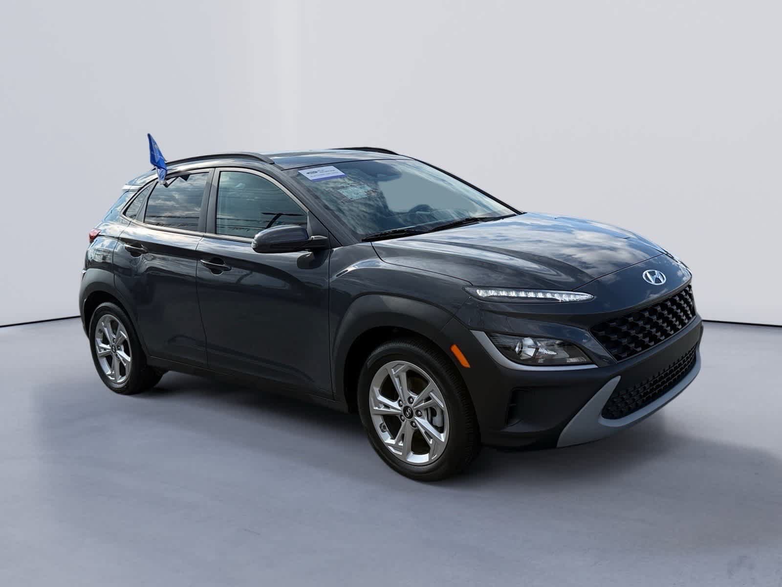 Used 2023 Hyundai Kona SEL w/ Convenience Package FWD image 7