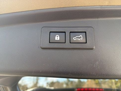 Used 2023 Subaru Outback Limited XT image 10