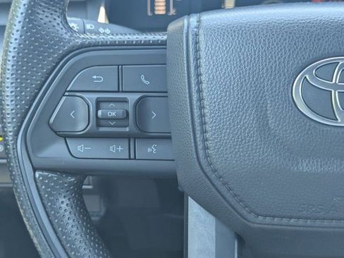 Used 2025 Toyota Tacoma SR AWD/4WD image 21