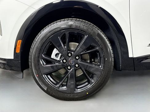 New 2026 Buick Envision Sport Touring AWD/4WD image 32