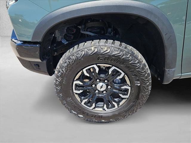 Used 2025 Chevrolet Silverado 1500 ZR2 w/ Technology Package AWD/4WD image 24