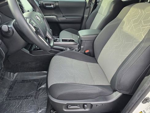 Certified 2023 Toyota Tacoma TRD Off-Road image 35