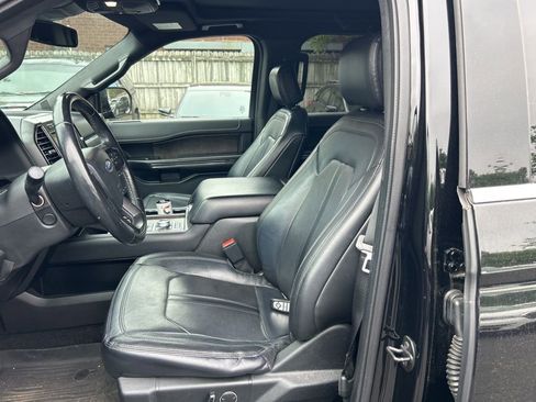 Used 2018 Ford Expedition Limited w/ Equipment Group 302A AWD/4WD image 13