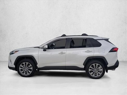 Used 2025 Toyota RAV4 XLE Premium image 8