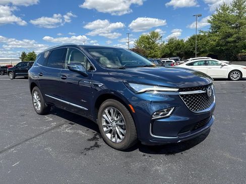 Used 2023 Buick Enclave Avenir w/ Avenir Technology Package AWD/4WD image 10