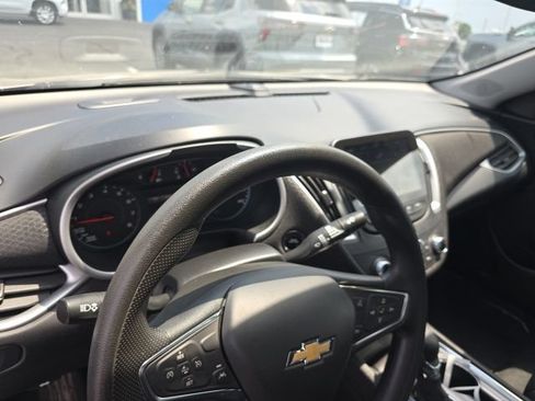 Used 2024 Chevrolet Malibu LT FWD image 12