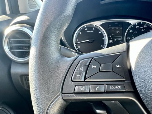 Used 2025 Nissan Versa S w/ S Plus Package image 18