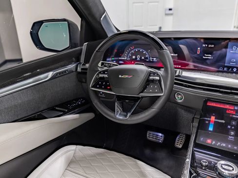 Used 2026 Cadillac Escalade V w/ LPO, Onyx Lite Package AWD/4WD image 45