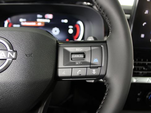 New 2026 Nissan Pathfinder Platinum FWD image 14
