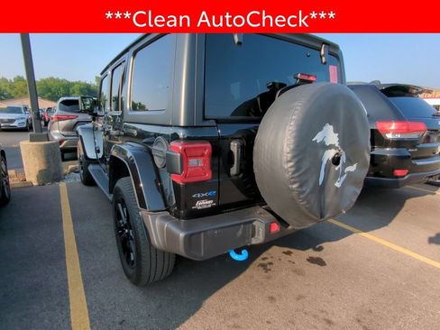 Used 2023 Jeep Wrangler Unlimited Sahara w/ Cold Weather Group AWD/4WD image 4